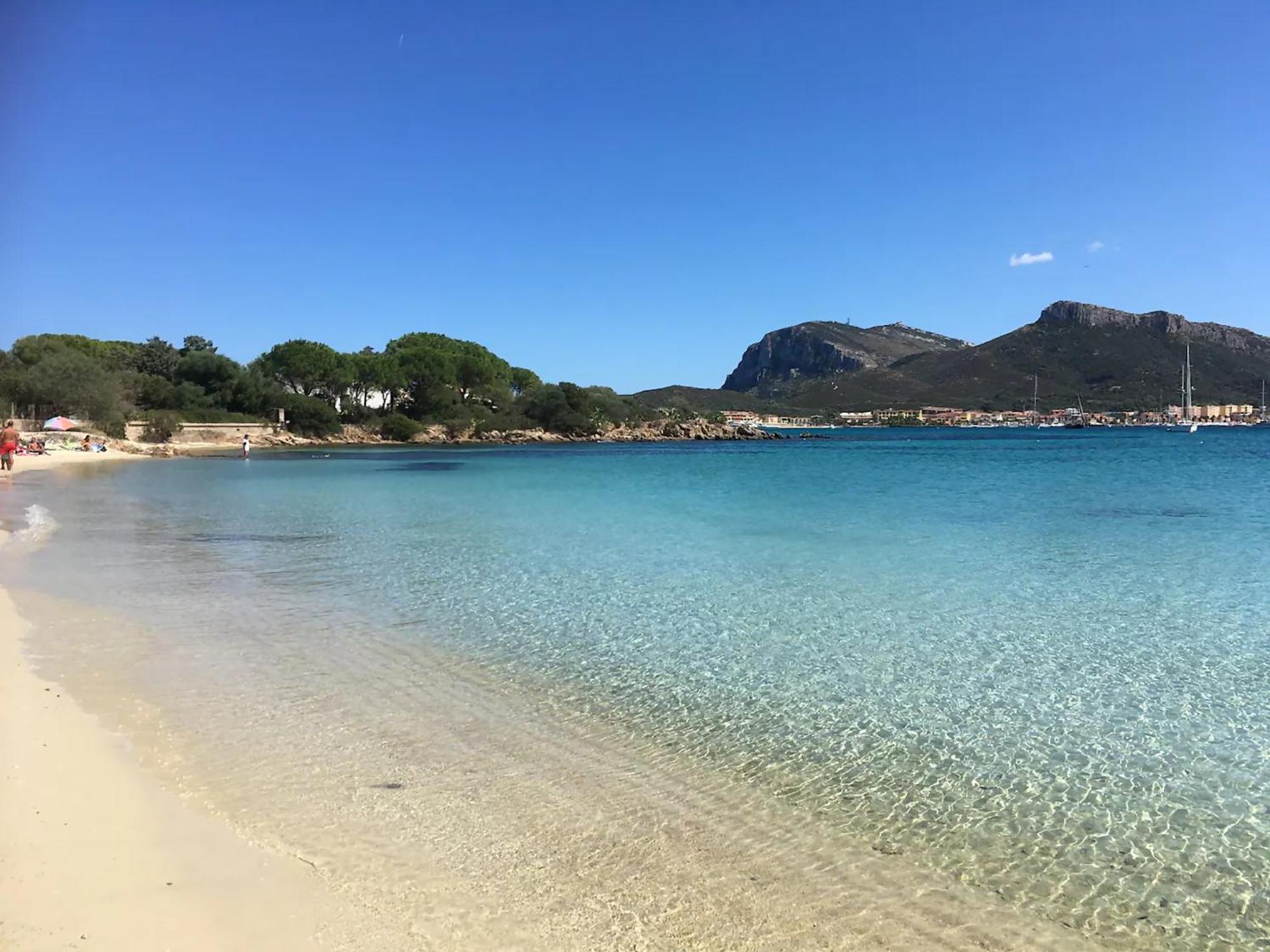 Appartamento Libeccio A 300M Dalla Spiaggia Golfo Aranci Exterior photo