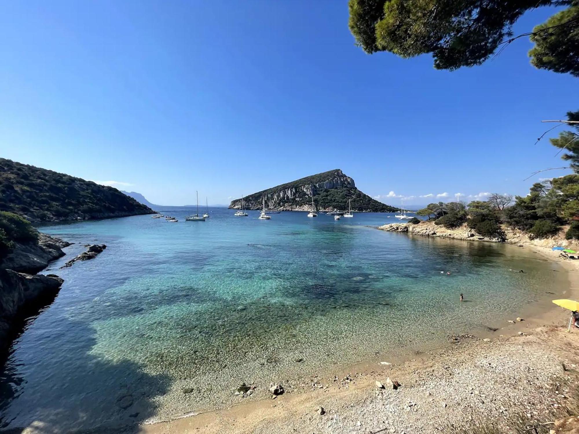 Appartamento Libeccio A 300M Dalla Spiaggia Golfo Aranci Exterior photo